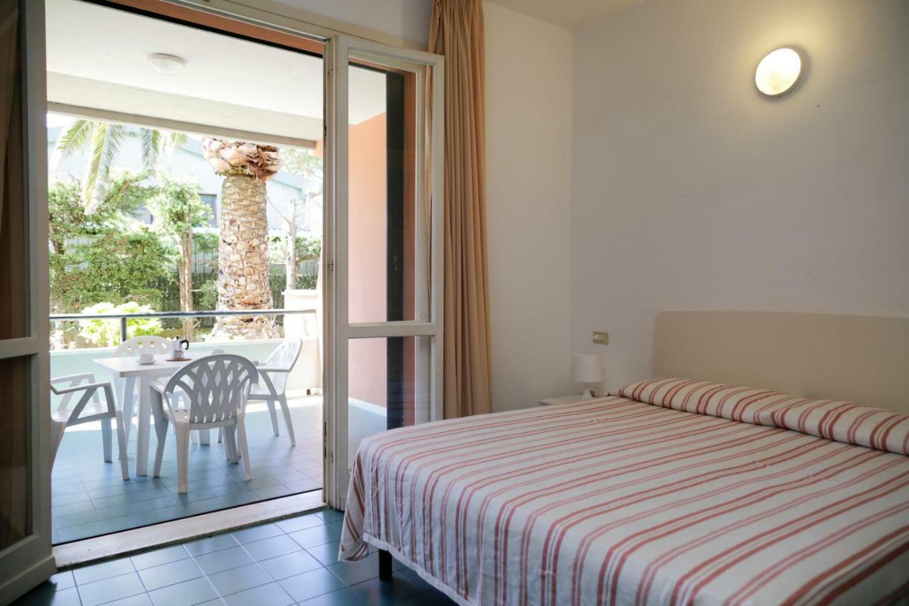 Appartamenti Maricampo By Helloelba Marina di Campo Bagian luar foto