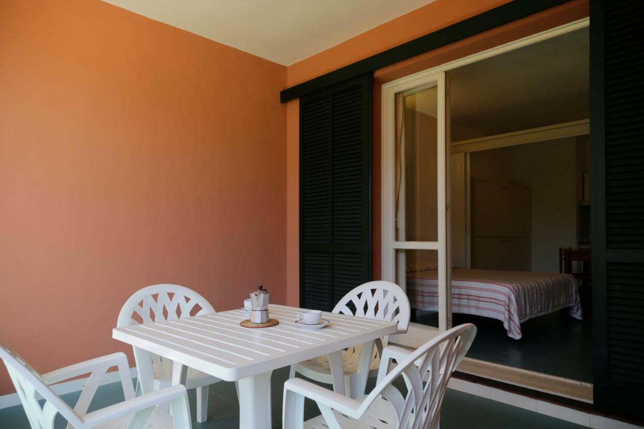 Appartamenti Maricampo By Helloelba Marina di Campo Bagian luar foto