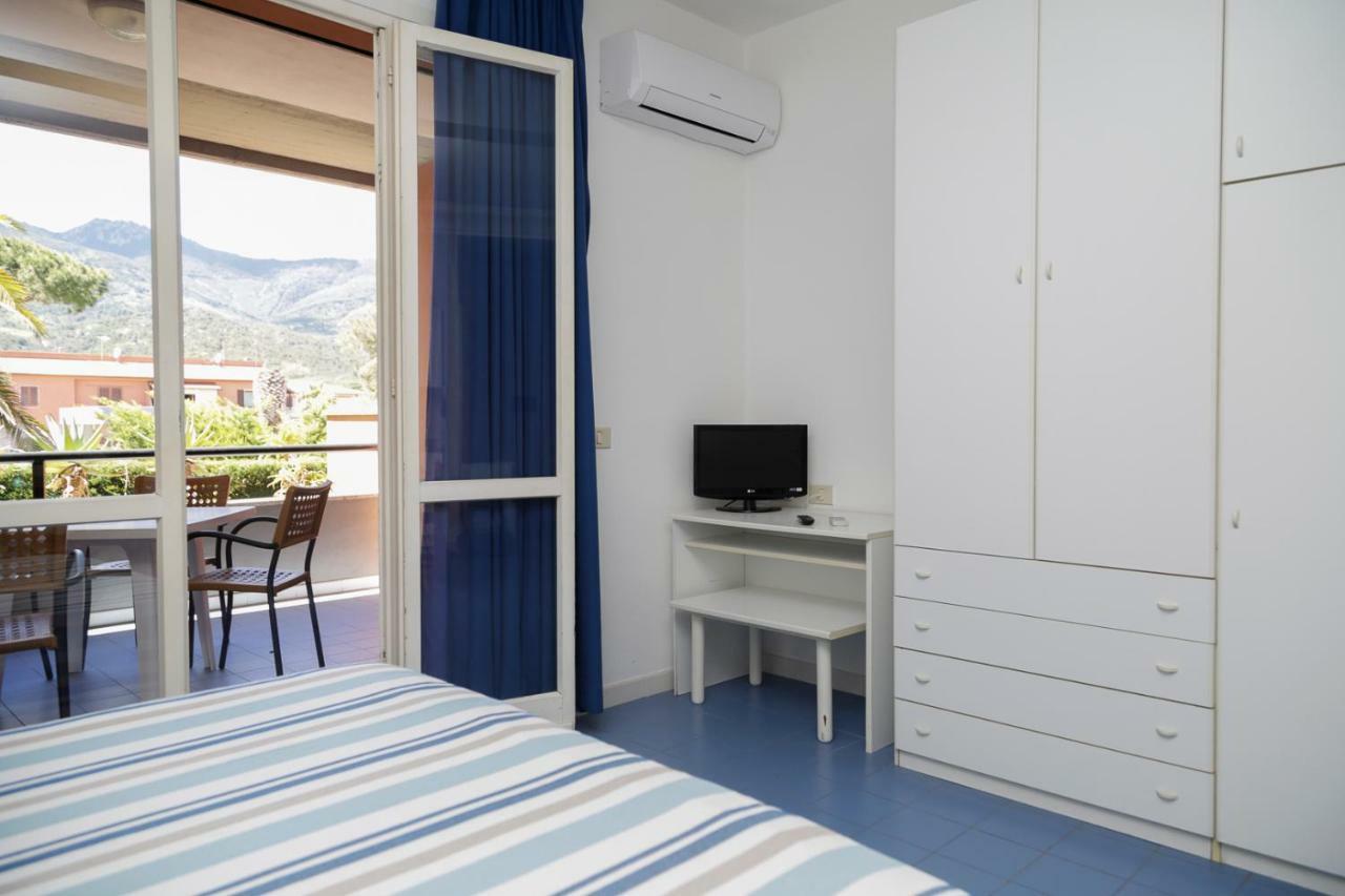 Appartamenti Maricampo By Helloelba Marina di Campo Bagian luar foto